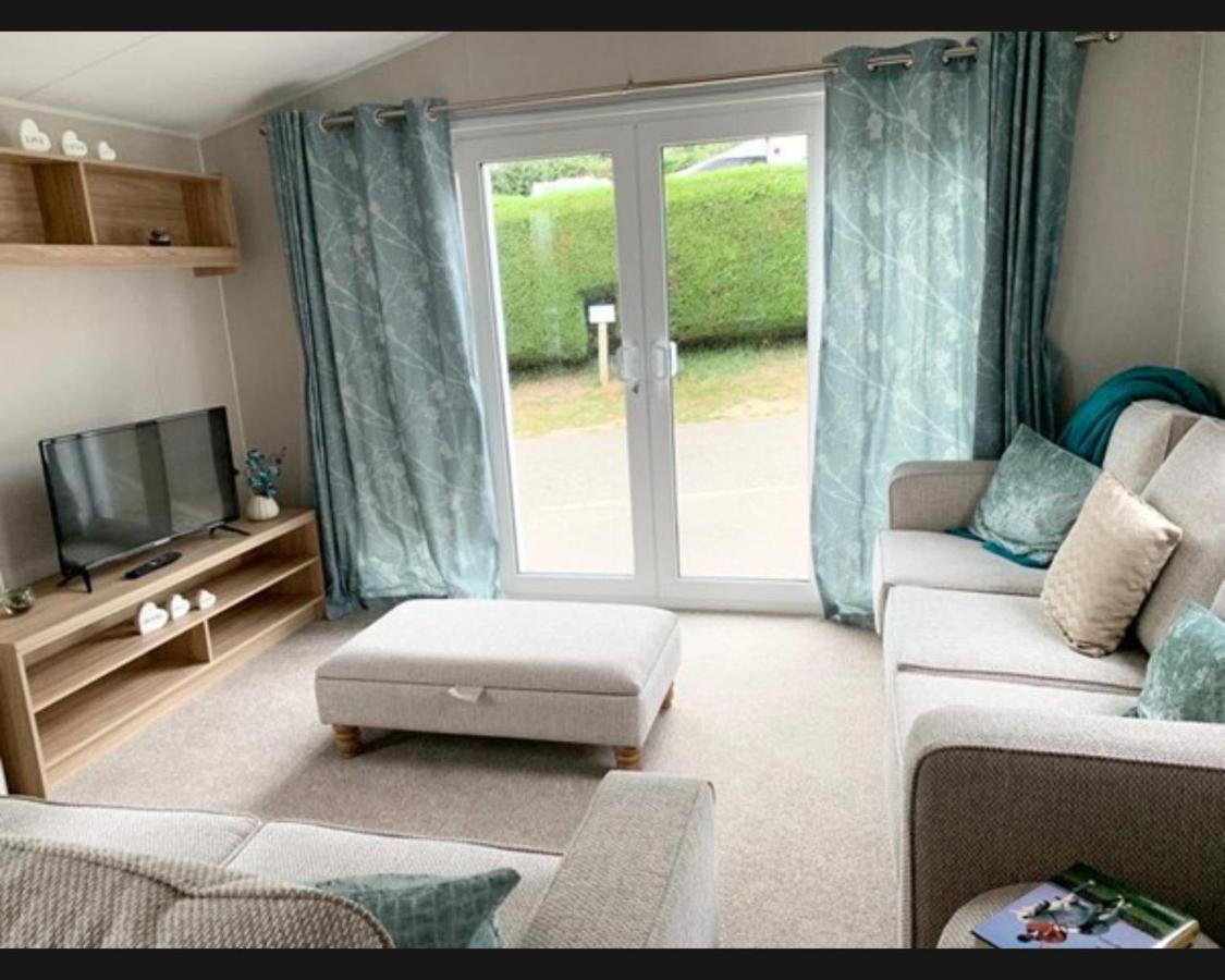 Exotic 3-Bed Caravan At Newquay Holiday Park Villa Exterior foto