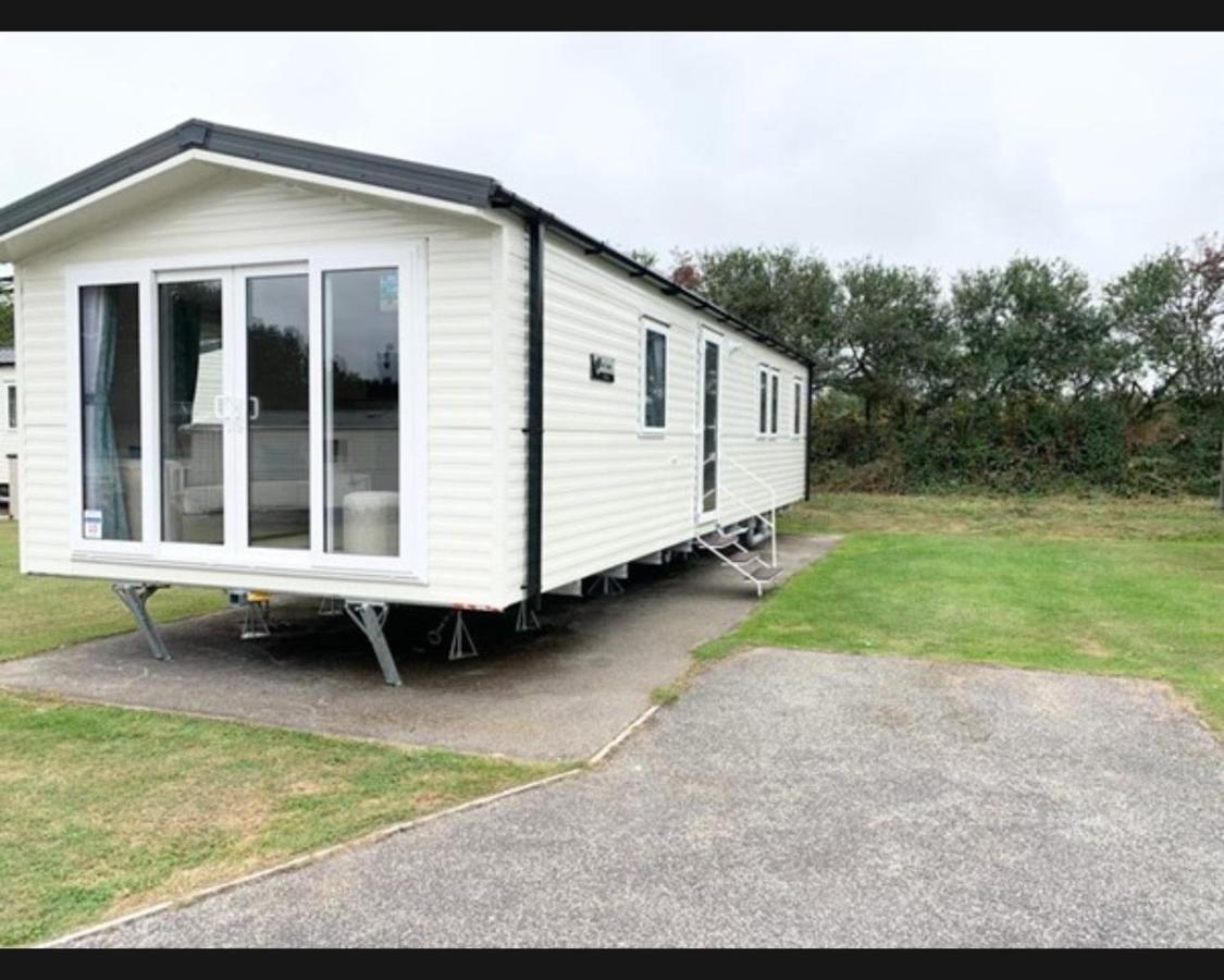 Exotic 3-Bed Caravan At Newquay Holiday Park Villa Exterior foto
