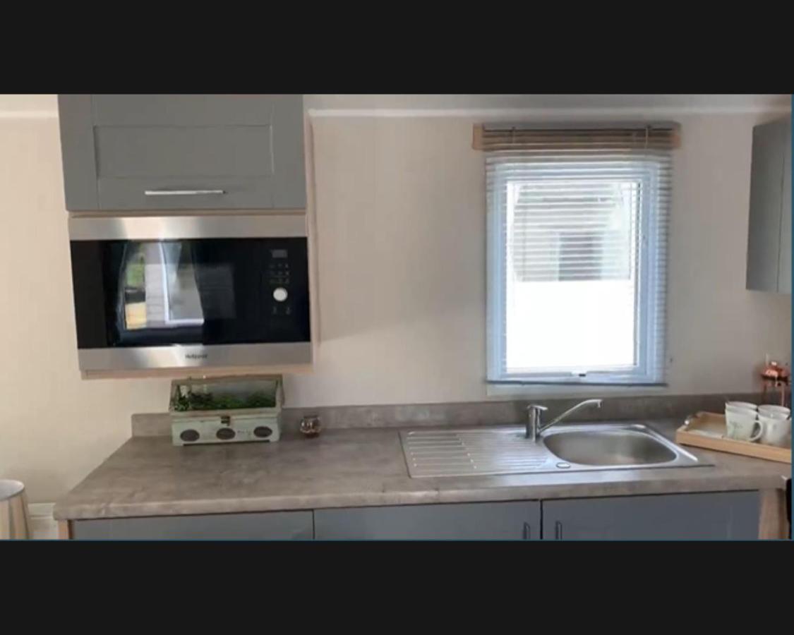 Exotic 3-Bed Caravan At Newquay Holiday Park Villa Exterior foto
