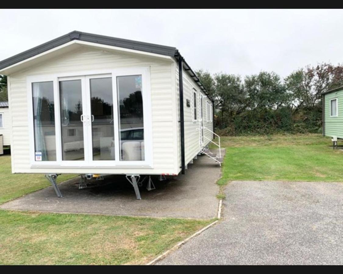 Exotic 3-Bed Caravan At Newquay Holiday Park Villa Exterior foto